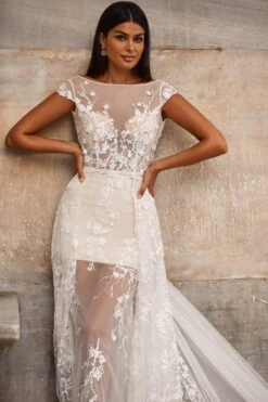 Alara Gown -ALAMOUR ONLINE STORE 11 8f151210 d077 4aad bac4 48a70e7af181