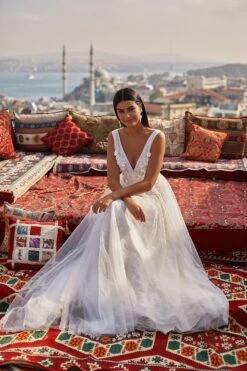 Aiyla Gown -ALAMOUR ONLINE STORE 11 bfeb764c e590 47d5 ae01 8cfbef9a10e4