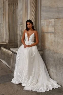 Ela Gown -ALAMOUR ONLINE STORE 121 5a6b4dae 97ed 4618 ad38 f443408a3fd7