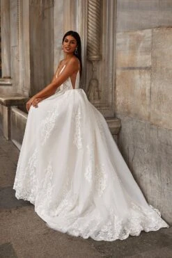 Ela Gown -ALAMOUR ONLINE STORE 122 29b8a98d 2274 45e0 9ae1 4a7e43a7b7cf