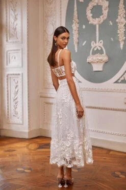 Aella - White -ALAMOUR ONLINE STORE 15 16897a45 fae7 4bf4 b61f 47c36bb0e1df