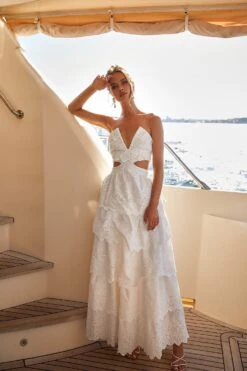 Antonella Dress -ALAMOUR ONLINE STORE 15 8ebd720e 72a0 4c7b 9b46 9856b6d31a3b