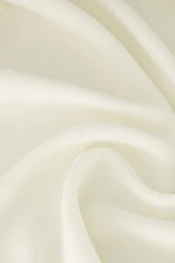 Ciana Dress -ALAMOUR ONLINE STORE 16 e6e8e349 b20f 4363 b34f e538774d4b75