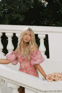 Shailee Ruched Dress 20 Shailee Ruched Dress -ALAMOUR ONLINE STORE 27 68757235 b9c6 477c 8941 1731099b2de6