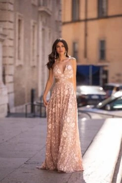 Fiorella -ALAMOUR ONLINE STORE 2 13de2e71 8ce3 4368 88f0 27c4c1d63a12