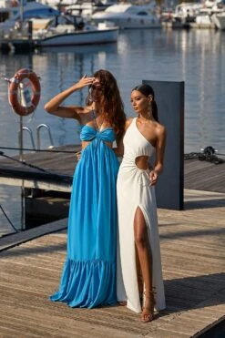 Arella Dress -ALAMOUR ONLINE STORE 31 2169a9cb 4fc1 496c ba14 e9506c157215