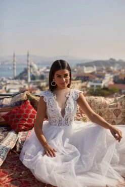 Sefa Gown -ALAMOUR ONLINE STORE 32 e68f7694 9c5f 4c41 ba56 abff5d5ddb72