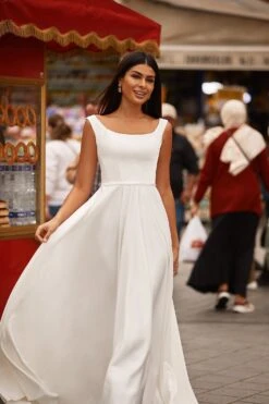 Elnara Gown -ALAMOUR ONLINE STORE 36 6649f92c 7c6c 448e b3e1 6b1a3712d7d7