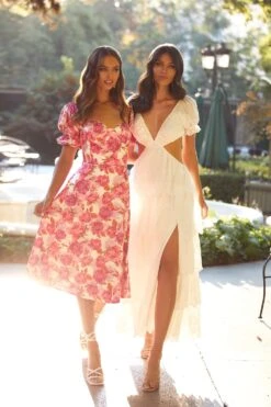 Perlita Dress 10 Perlita Dress -ALAMOUR ONLINE STORE 37 383b3598 9b35 4b86 a837 3dd737cb9572