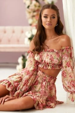 Shailee Flare Skirt Set -ALAMOUR ONLINE STORE 3 10cf04ef 1940 4c65 a1d9 661cef393209