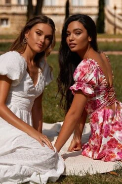 Lara Dress -ALAMOUR ONLINE STORE 40 77e464de d9ea 4079 8acc 049db436e030