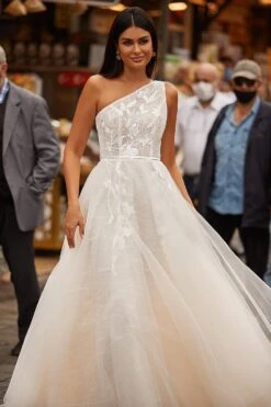 Berna Gown -ALAMOUR ONLINE STORE 40 c3c84d39 4866 4a1b 8627 85d63346f72e