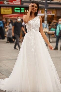 Berna Gown -ALAMOUR ONLINE STORE 41 fd49cee4 68df 41c6 aa2e 6c86f558b311