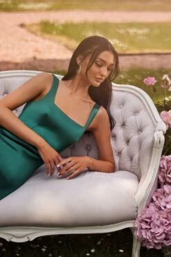 Jennifer - Emerald -ALAMOUR ONLINE STORE 42 c6b1c971 283d 47bd b4f0 8adf6fd21f0b