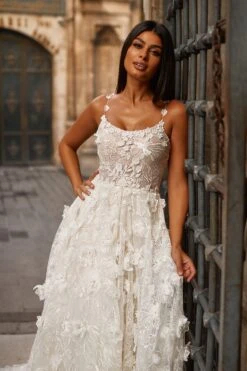 Esen Gown -ALAMOUR ONLINE STORE 48 3369f457 0921 4051 91fd 1a3cd1e9f74c