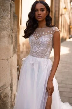 Aleah Gown -ALAMOUR ONLINE STORE 4 2acdad0a 75b3 493e b060 93c52b4e3ce9