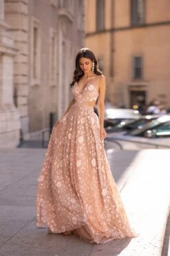 Fiorella -ALAMOUR ONLINE STORE 4 c9639d22 59a2 4c4c b035 46de8765e420