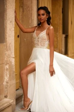 Amberlie Gown -ALAMOUR ONLINE STORE 56 d1274fbb 65e2 466a abae 56ba7c9d0dac