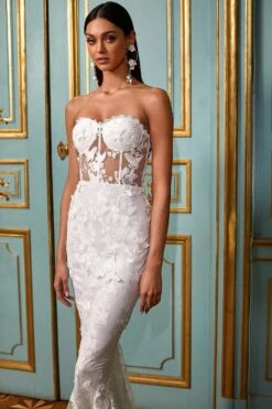 Thalia - White 17 Thalia - White -ALAMOUR ONLINE STORE 59 02fcf250 5c81 4fdb 86f6 df3961cc621a