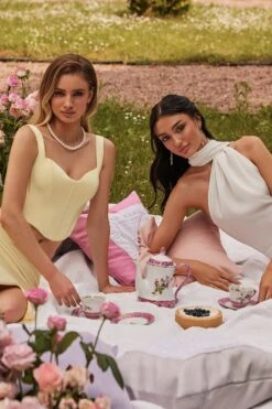 Sofia - White -ALAMOUR ONLINE STORE 59 de3a3e40 bdb9 4a29 adb6 71ff47082581