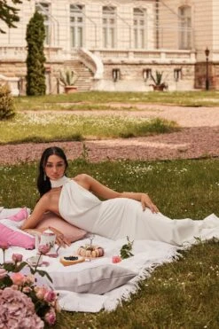 Sofia - White -ALAMOUR ONLINE STORE 62 7a767167 c533 4f73 8d65 ea5bb6c9b30b