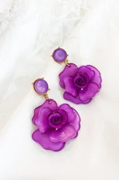 Camilla Violet Acrylic Flower Earrings -ALAMOUR ONLINE STORE 67 dba034b3 7d0f 4371 8664 efd64605b827