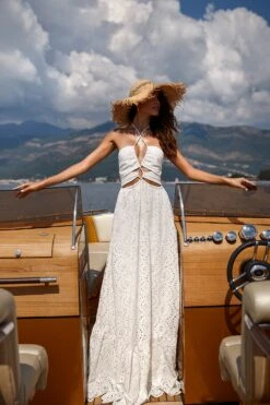 Zarina Dress -ALAMOUR ONLINE STORE 80 188ddc99 686c 4fd8 865d f2a6aa3ca03d