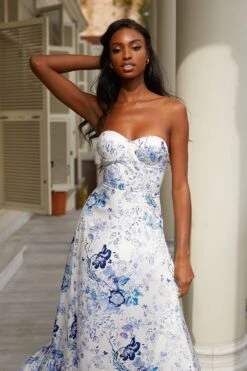 Akela Dress -ALAMOUR ONLINE STORE 88 0da657d4 3b57 4dbe 9421 878dd3987770