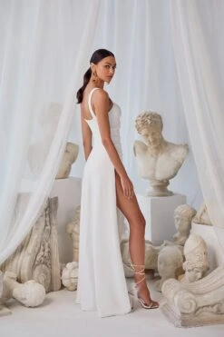 Laria - White -ALAMOUR ONLINE STORE 8 1600x 460a985a 56b4 4334 9974 4c8b56dad474