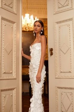 Petra - White 11 Petra - White -ALAMOUR ONLINE STORE 8 e14455e705ece c702 4056 8d3c 664b94257b23 1600x fd6d2bc8 f7cb 4be6 92e7 db98d616b4c7