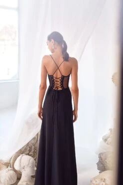 Amary - Black 11 Amary - Black -ALAMOUR ONLINE STORE 8 ee70SEDG5ece c702 4056 8d3c 664b94257b23 1600x 5ecf5323 dd28 4d24 a59a 0dd366e4d758