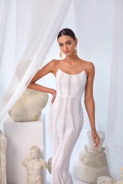 Nora - White 11 Nora - White -ALAMOUR ONLINE STORE 8 ee7RS05ece c702 4056 8d3c 664b94257b23 1600x e1ddaaa9 d9f9 48de 8179 b4e750c50c5d