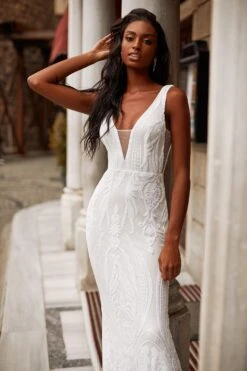 Meghan - White -ALAMOUR ONLINE STORE 92 3d54ba6c b5aa 427f b1f8 806b49859bb8