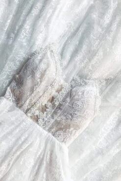 Daina Gown -ALAMOUR ONLINE STORE bridal4